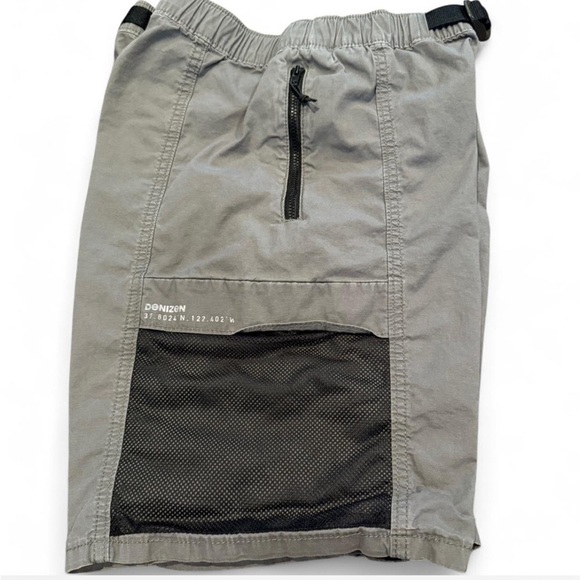 Men's Gray And Black Utility Cargo Shorts. XS - Picture 2 of 5